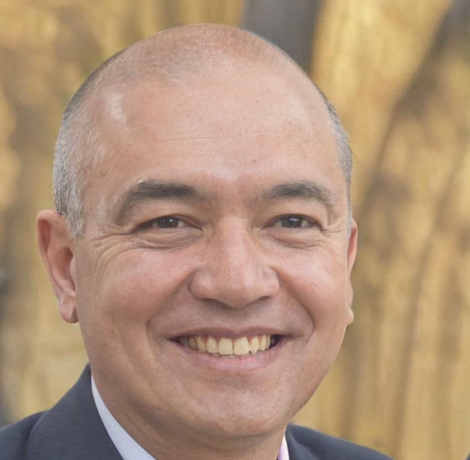 Retrato profesional de Andrés Valverde